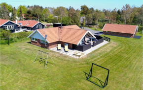 4 Bedroom Lovely Home In Blåvand